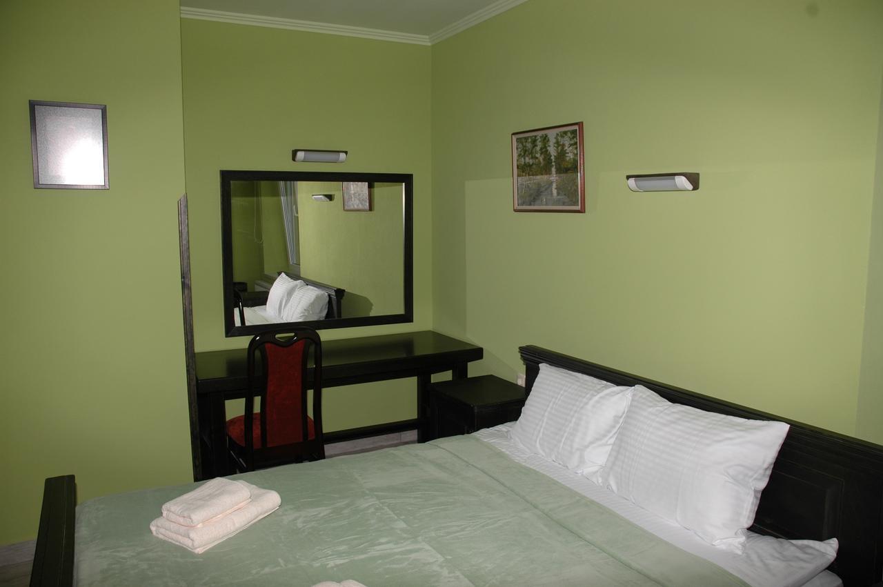 Guest House Lviv Kültér fotó