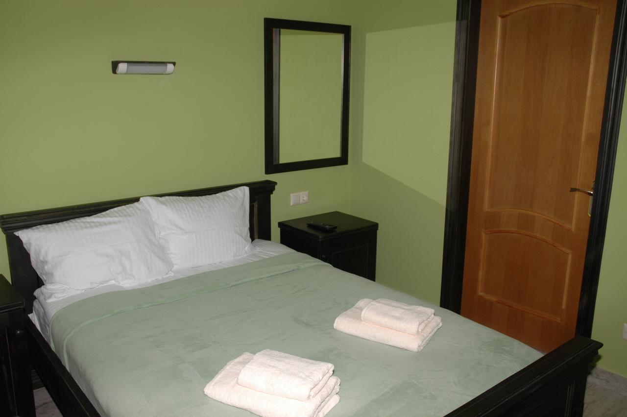 Guest House Lviv Kültér fotó