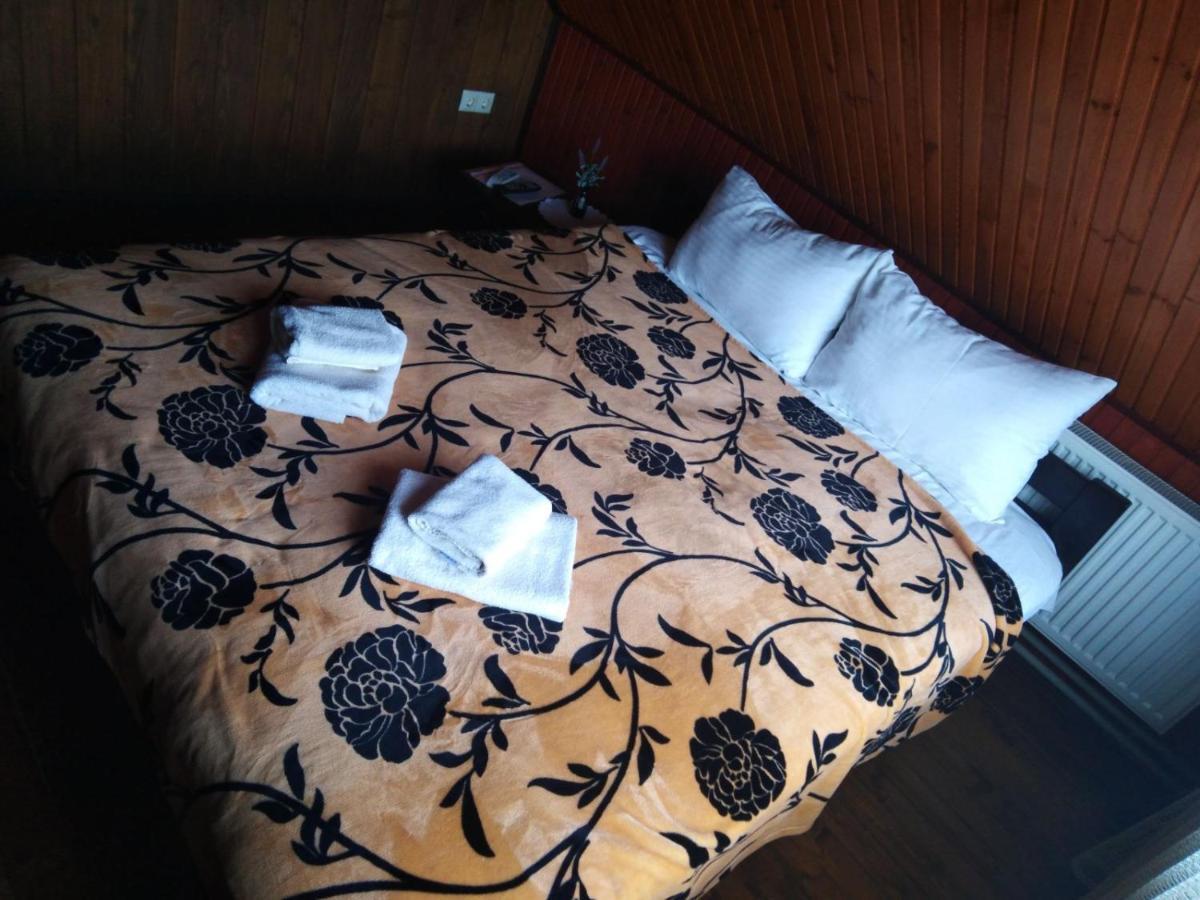 Guest House Lviv Kültér fotó